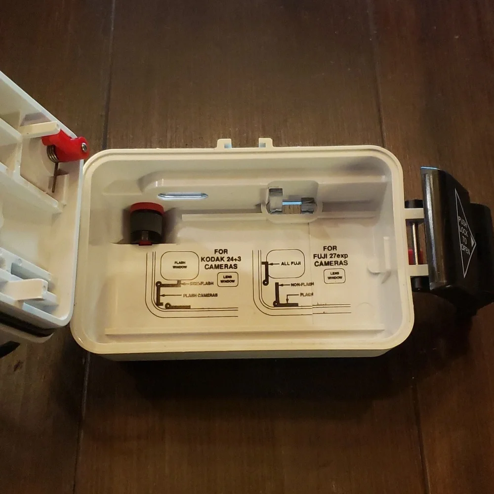 AQUASHOT II by Ikelite Underwater Camera Housing Strobe Macro with Bag/Manual